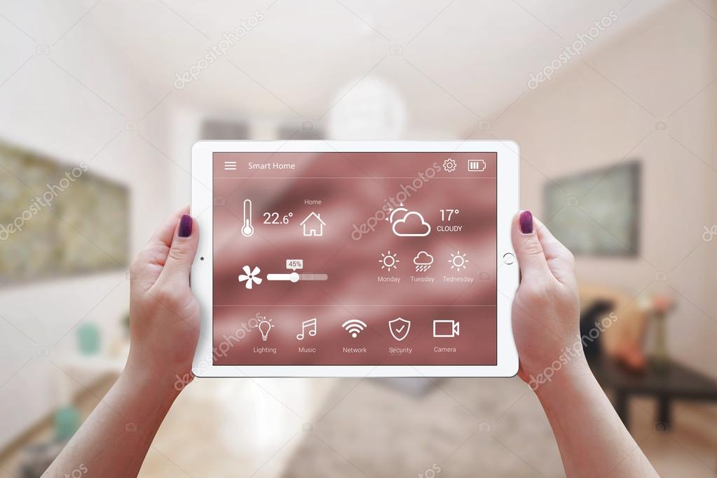 Digitales Raumthermostat an einer Wand